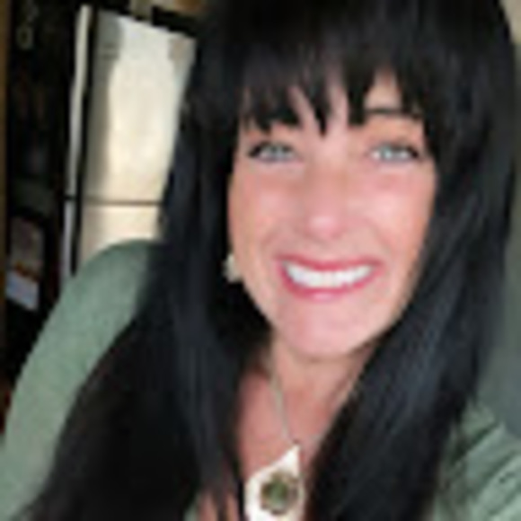 Meet the Posher Other - Meet your Posher, Melissa